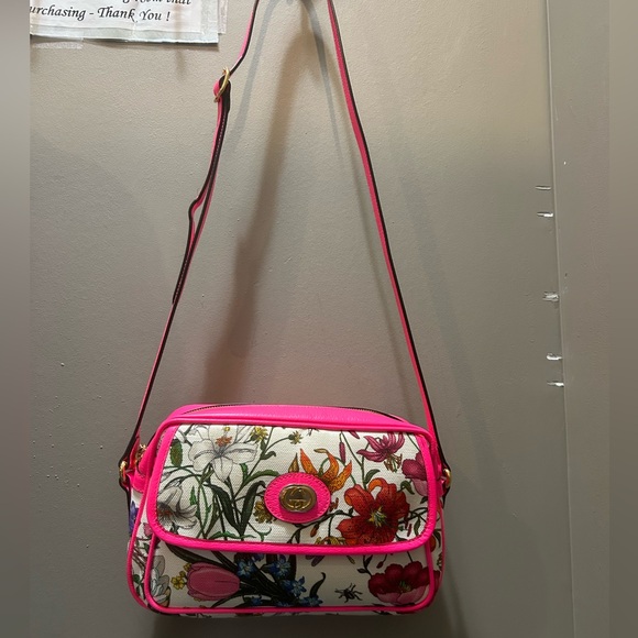 Gucci Flora Floral Canvas Shoulder Bag w-Hot Pink Trim - Picture 8 of 16